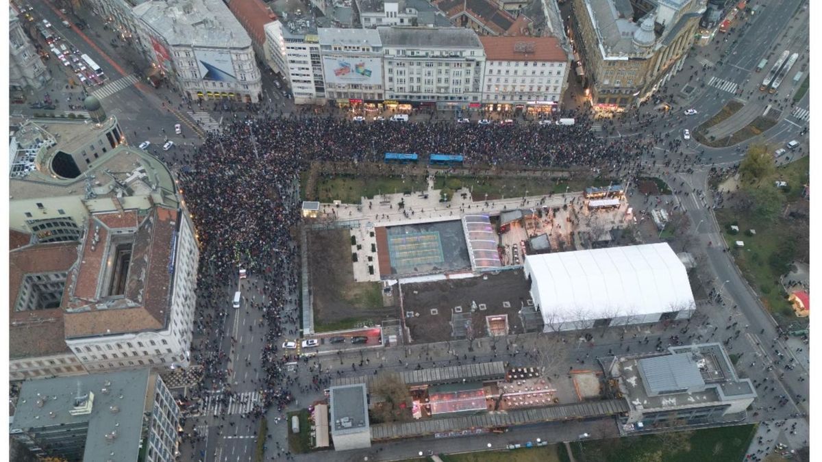 Magyar Péter tüntetése Budapesten (Forrás: Facebook)