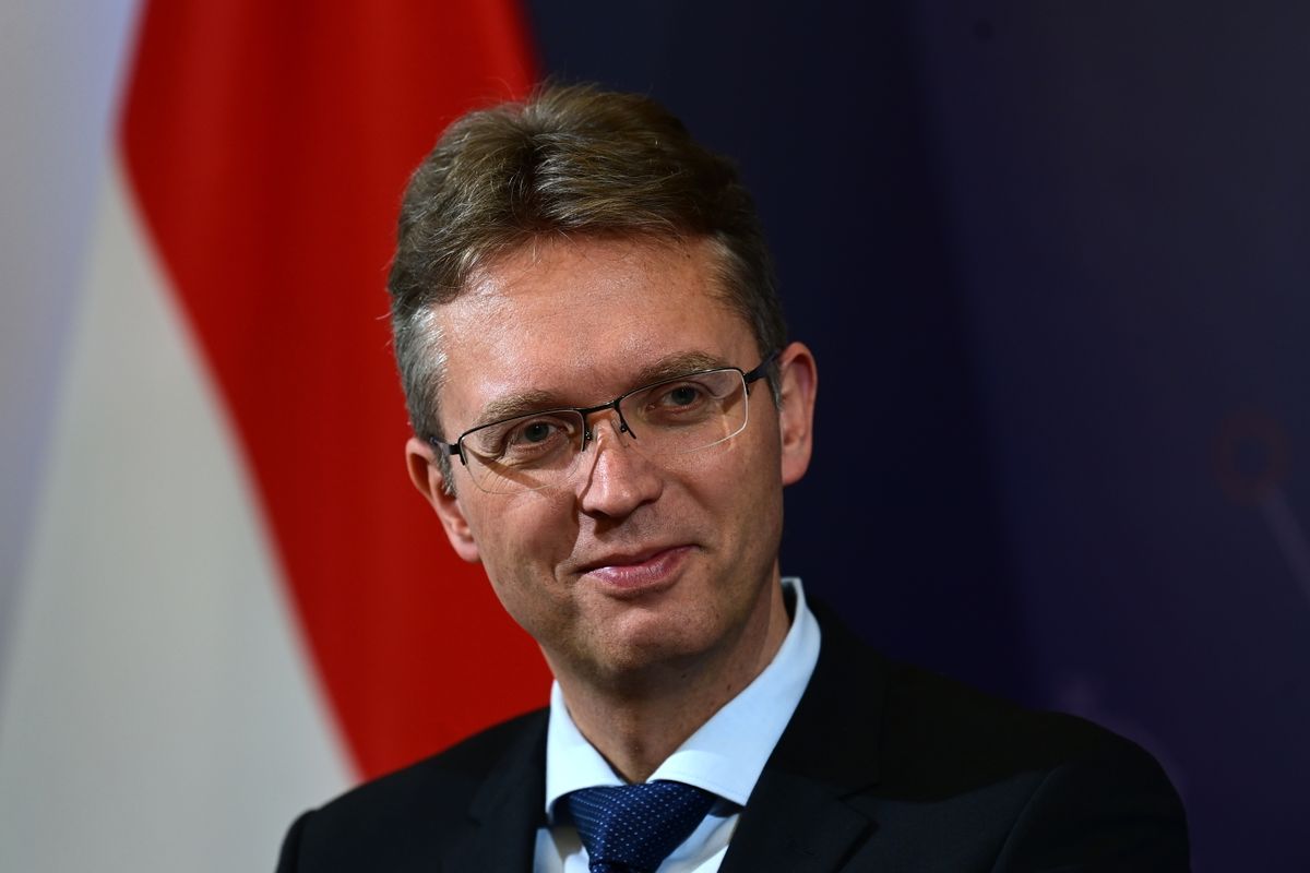 Budapest, 2025. december 2.
Hankó Balázs kulturális és innovációs miniszter a budapesti székhelyű Európai Innovációs és Technológiai Intézet (EIT) és a Kulturális és Innovációs Minisztérium (KIM) közötti együttműködési megállapodás megújítása után tartott sajtótájékoztatón 2025. december 2-án.
MTI/Kovács Attila