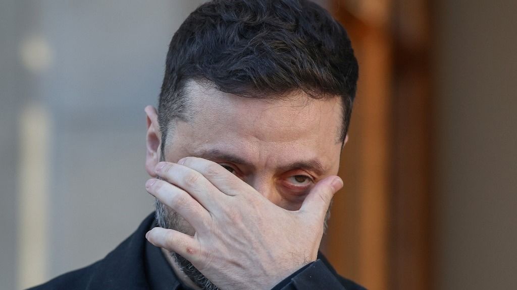 A korrupciós botrány megrendítette Zelenszkij támogatottságát