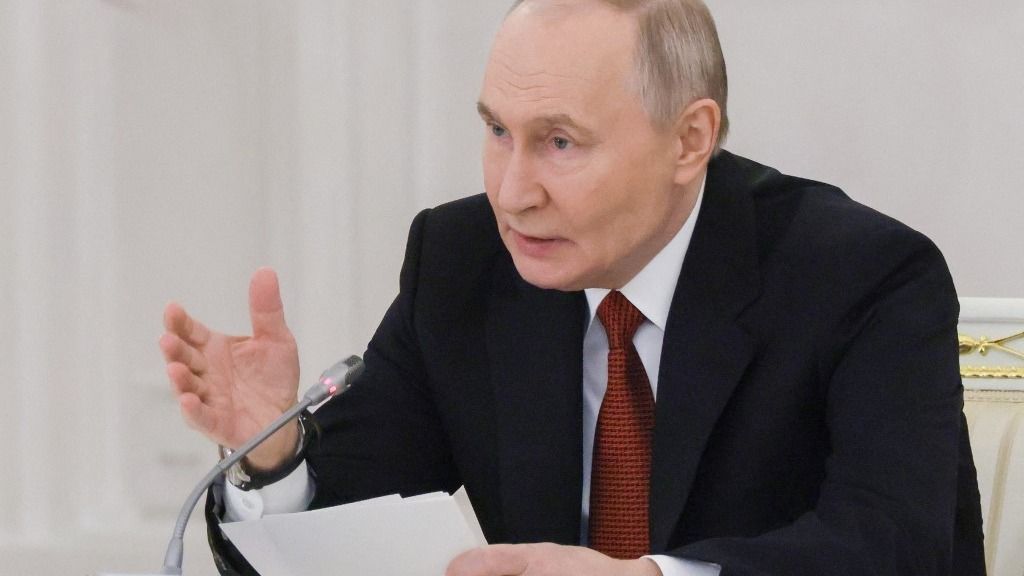 Súlyos eszkalációs kísérletként értékelik azt a dróntámadást, amely Vlagyimir Putyin állami rezidenciáját célozta