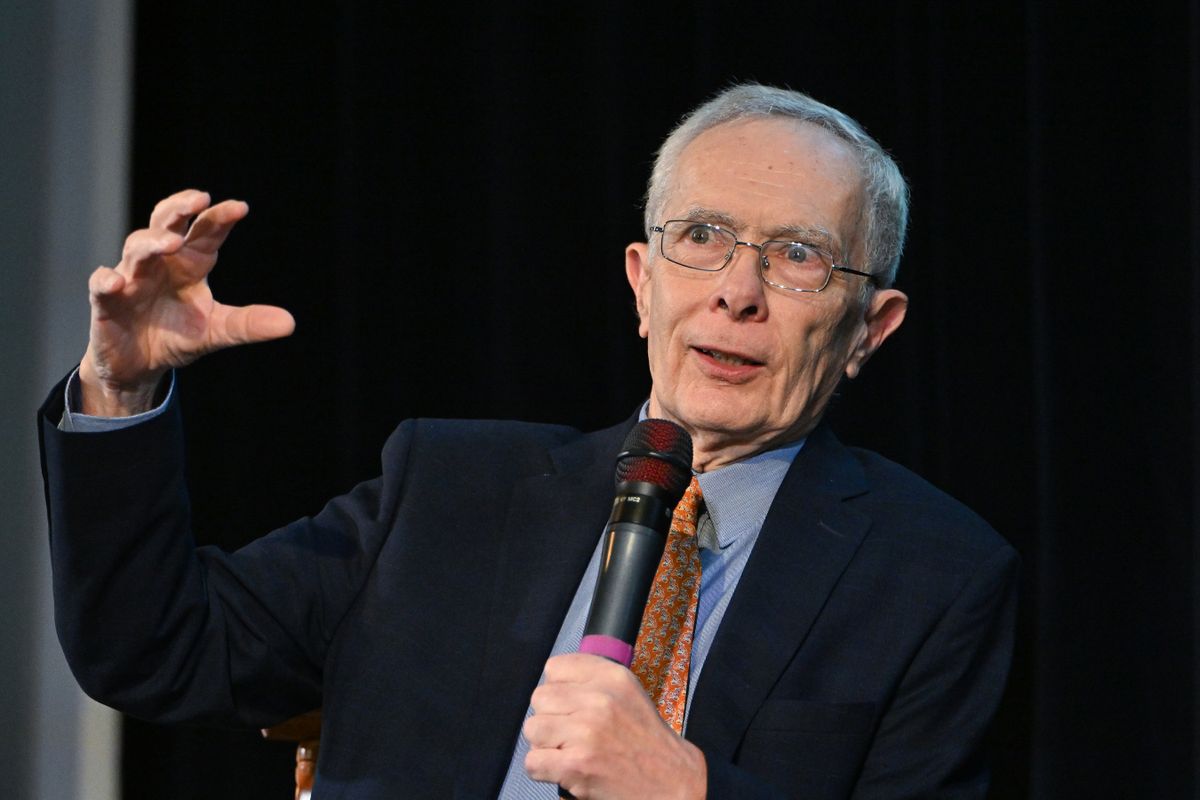 20250228 Eger
A Vállakozók Országos Szövetsége (VOSZ-Vállalkozók és Munkáltatók Országos Szövetsége) Heves megyei szervezete páholyának meghívott vendége volt a Magyar Nemzeti Bank korábbi elnöke.
Fotó: Gál Gábor GG
Heves Megyei Hírlap
Képen: Bod Péter Ákos közgazdász, a Magyar Nemzeti Bank egykori elnöke