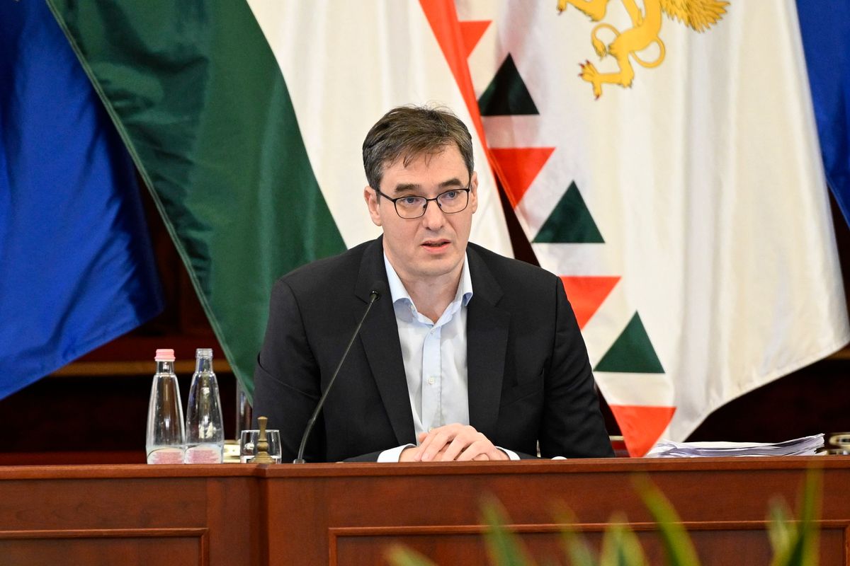 Budapest, 2025. november 26.
Karácsony Gergely főpolgármester felszólal a Fővárosi Közgyűlés ülésén a Városháza dísztermében 2025. november 26-án.
MTI/Bodnár Boglárka