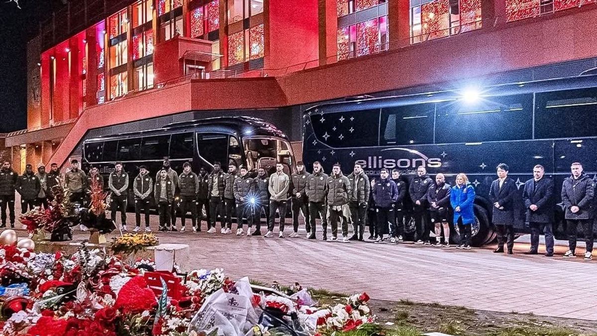 Egykori csapata is lerótta a kegyeletét Diogo Jota emléke előtt az Anfielden