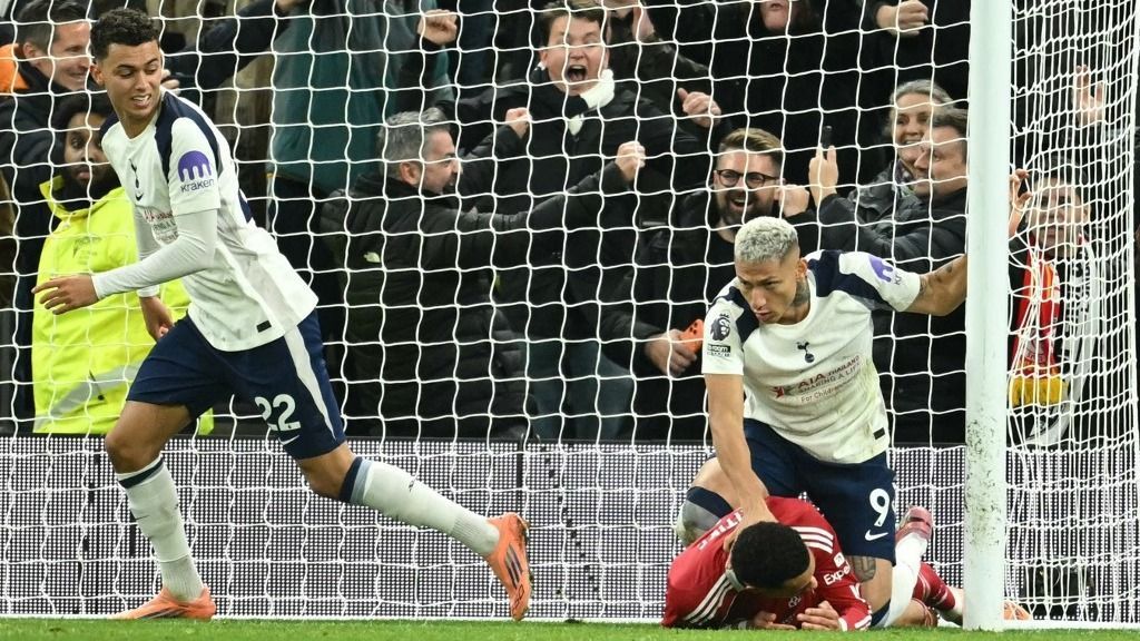 A Tottenham immár második éve pocsékul szerepel a Premier League-ben, míg Európában szárnyal 