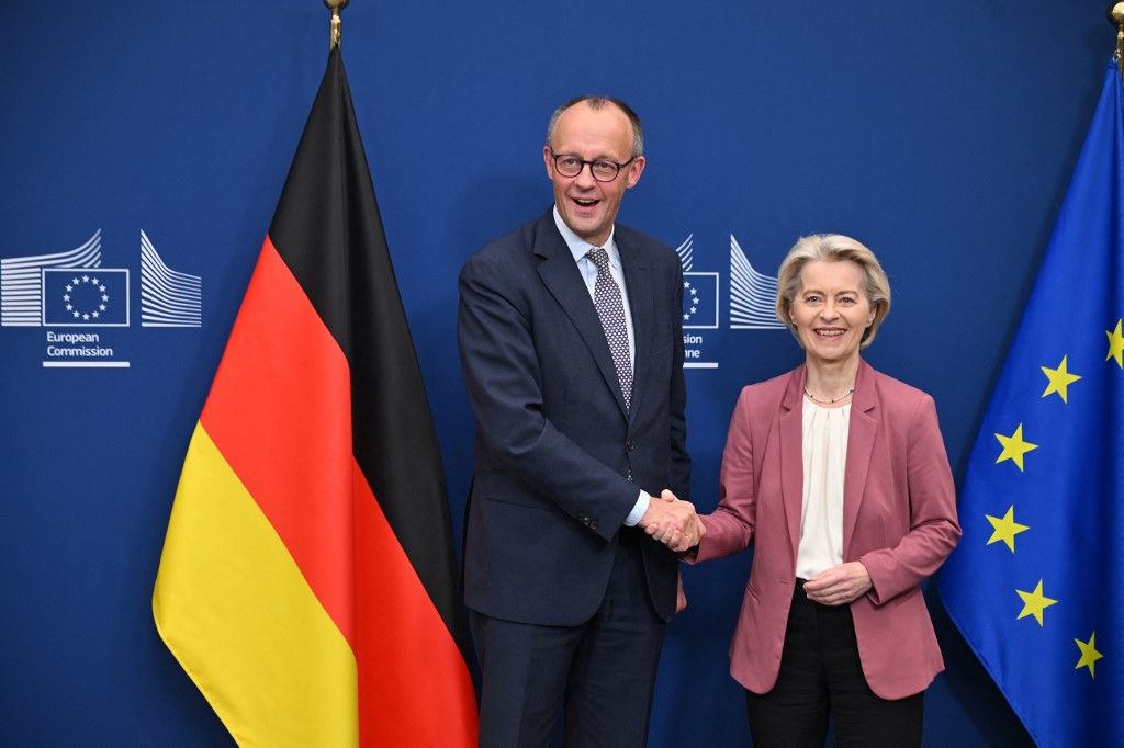 Az európai vezetők folytatják a háborús készülődést, Donald Trump figyelmeztetett a jelenlegi irányvonal következményeire