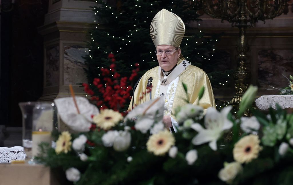 Erdő Péter karácsonyi éjféli szentmisét celebrált a Szent István-bazilikában