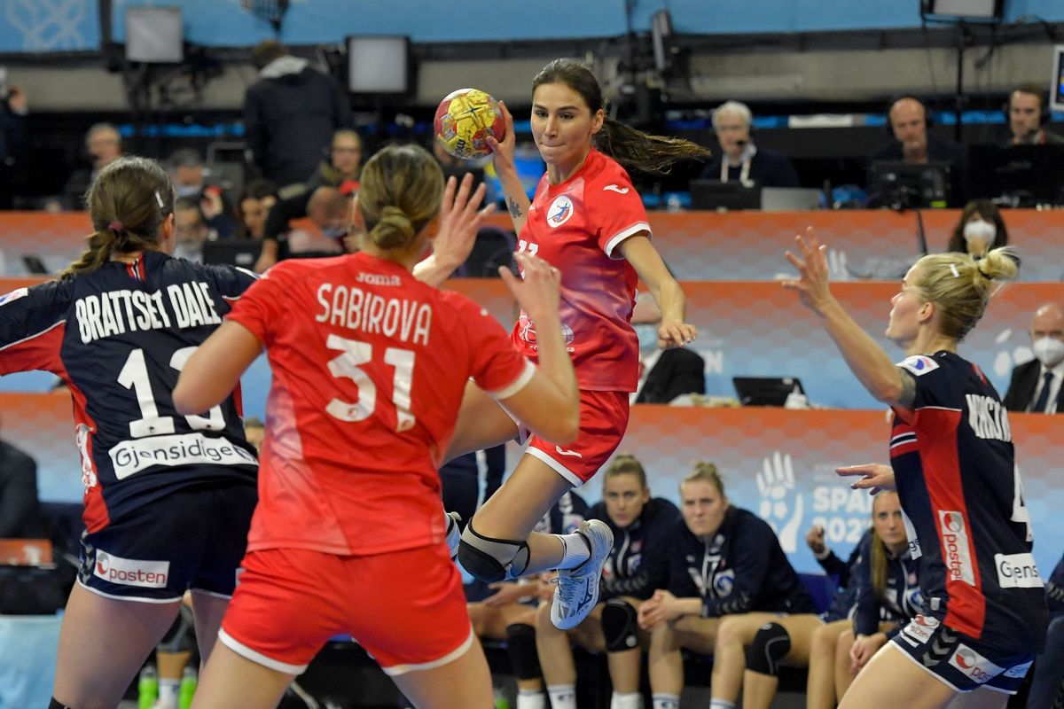 A női kézilabda-világbajnokságon, a granollersi Palau d’Esports csarnokban, 2021. december 15-én