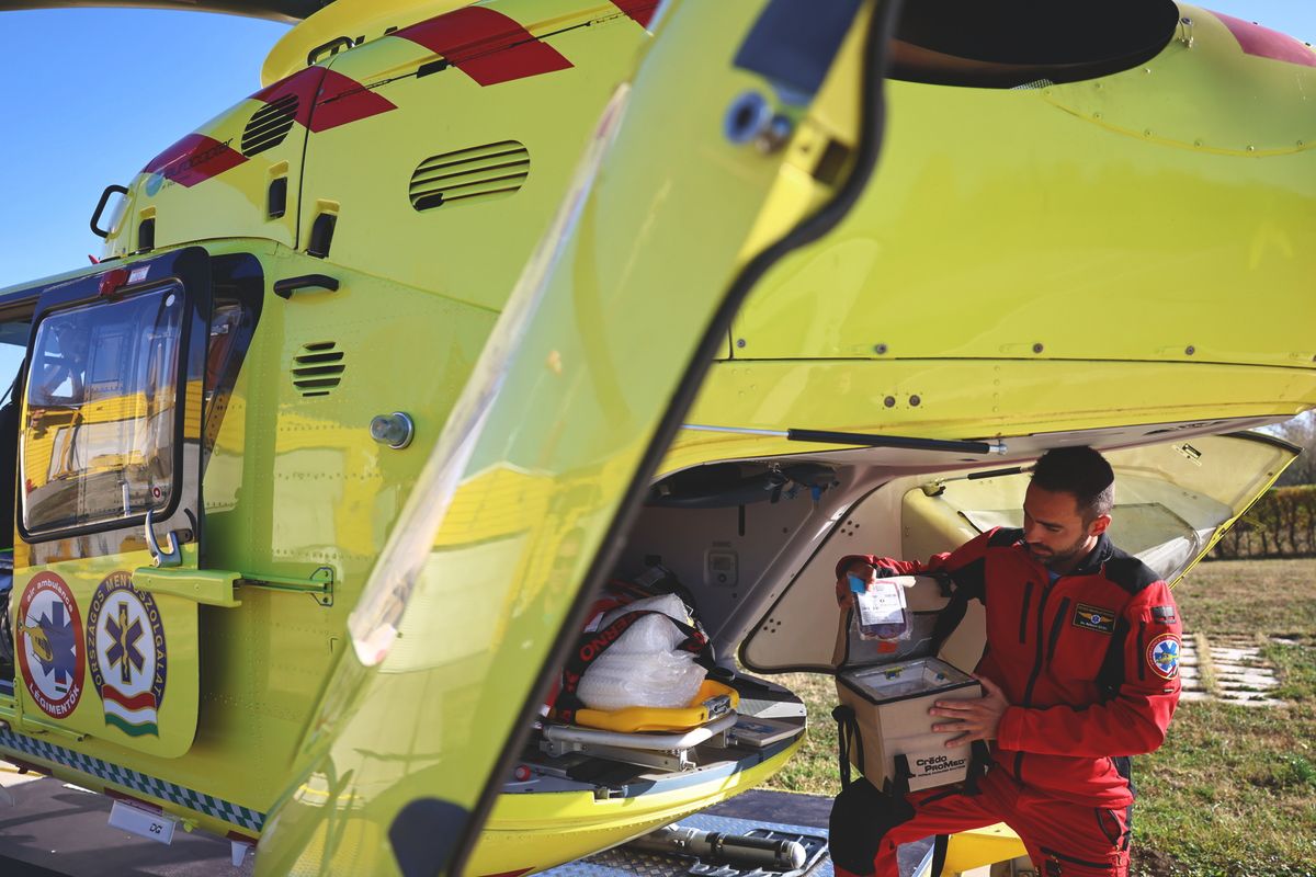 20251105 Budaörs
Gebei Róbert Magyar Légimentő Nonprofit Kft. mentőorvosa.
Fotó: Kurucz Árpád (KA)
MW