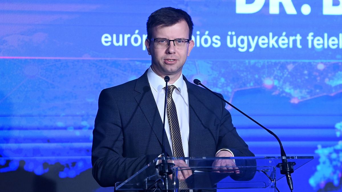 Bóka János: Brüsszel meg akarja kerülni az uniós döntéshozatal rendjét