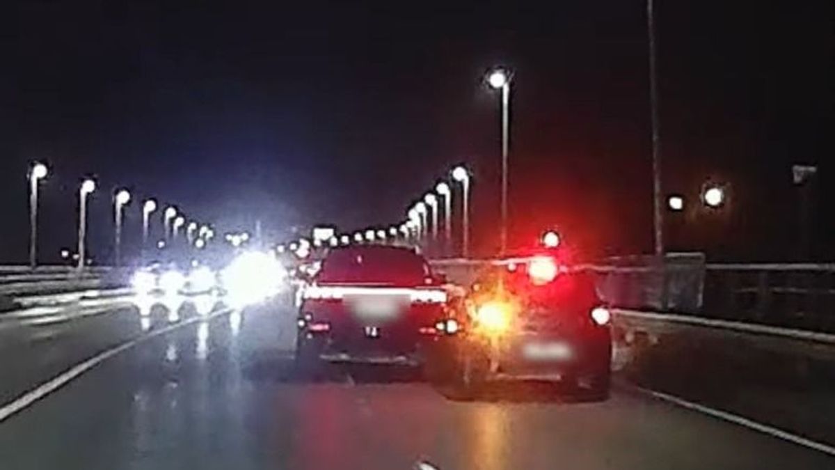 Pofátlan audisok akcióban: ilyen, amikor a nagy fekete autók leszorítják a kisebbeket + videó