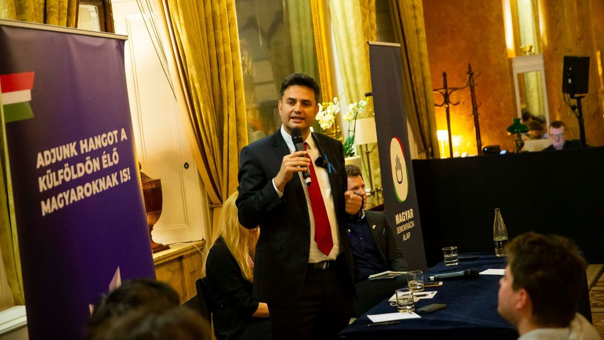 2022.01.27 London Márki Zay Péter kampánybeszéde angliai kintélő magyarokkal Fotó: Kurucz Árpád Fotó: Kurucz Árpád
Magyar Péter, Tisza Párt
Magyar Péter, Márki-Zay Péter, utaztatás, London, Nyugat-Európa