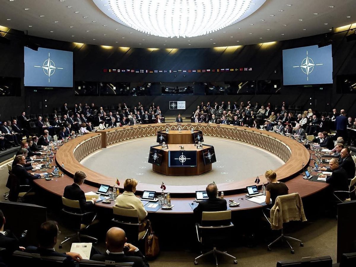 Szijjártó Péter a tanácskozás után kijelentette, a NATO európai mainstreamhez tartozó tagországai nem akarnak békét Forrás: Facebook