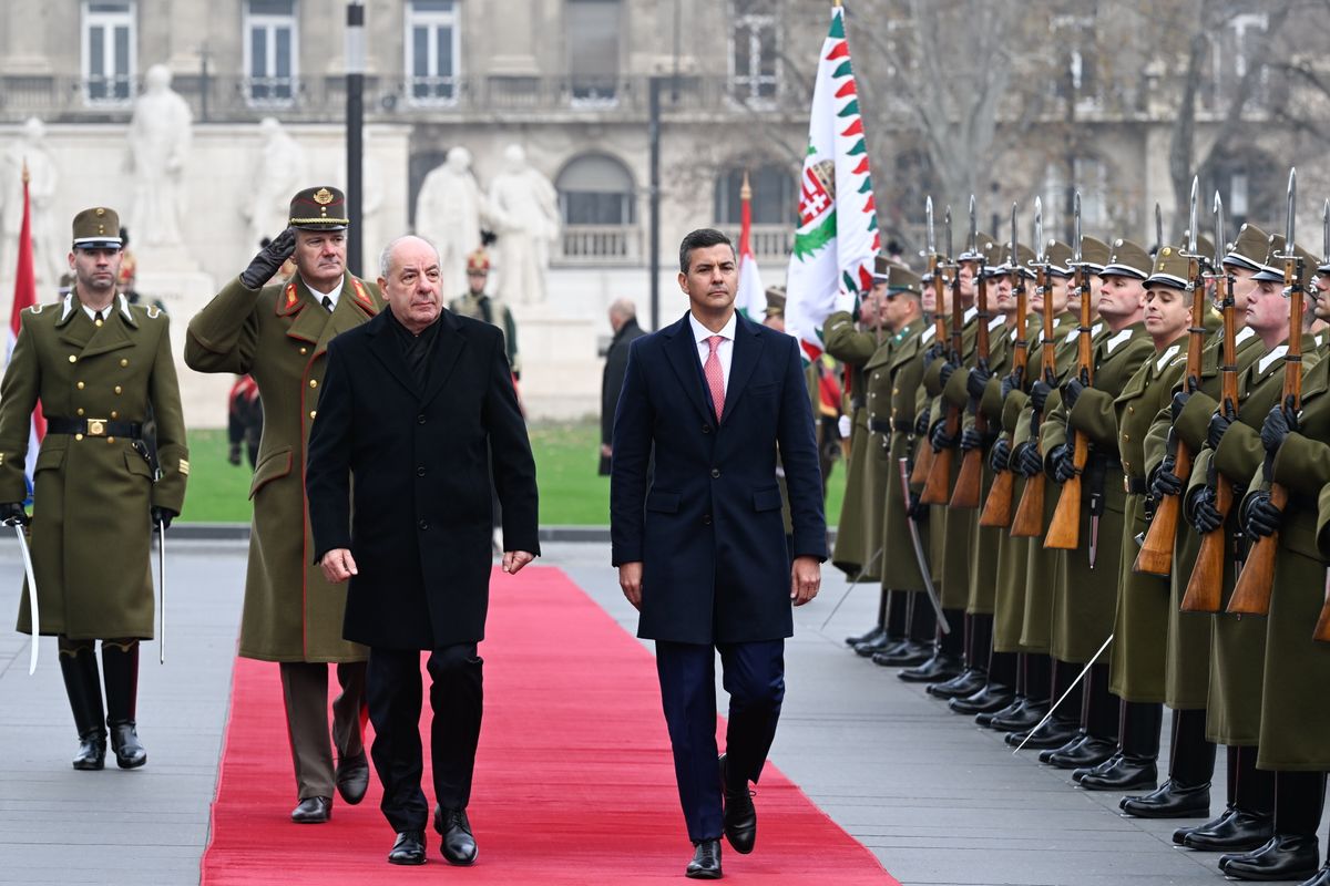 Tuzson Bence: Harminc év után ismét paraguayi elnök Budapesten (Fotó: Máthé Zoltán / MTI Fotószerkesztőség)