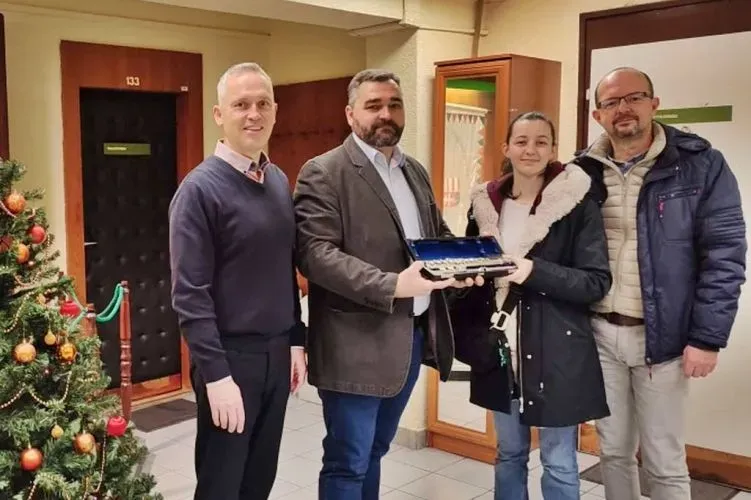 Visszajutott az egymilliót érő hangszer gazdájához