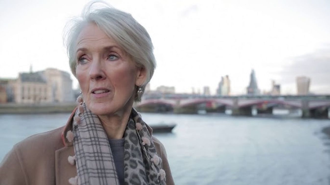 Joanna Trollope élete során 22 regényt, és 10 történelmi témájú művet írt. Forrás: Youtube