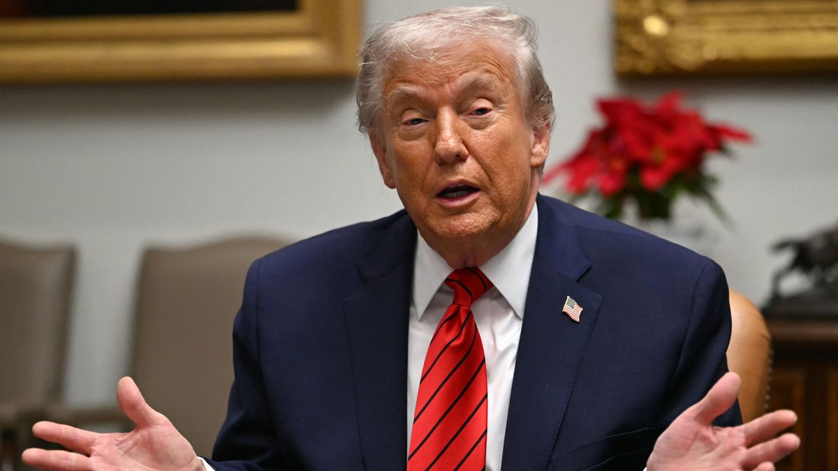 Trump szerint el kell adni a CNN-t