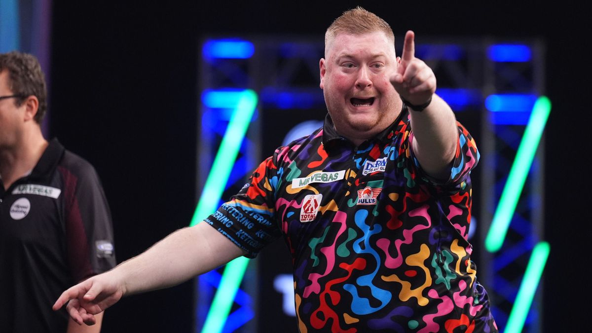 Darts-vb: kiesett az önjelölt világbajnok, ellenfele kigúnyolta a bírót