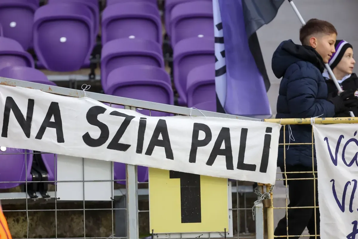 Így fogadták az Újpest szurkolói új sportigazgatójukat, Dárdai Pált