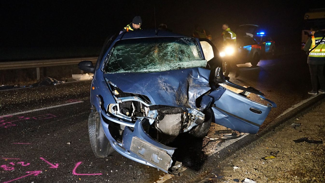 Tömegkarambol történt a 4-esen