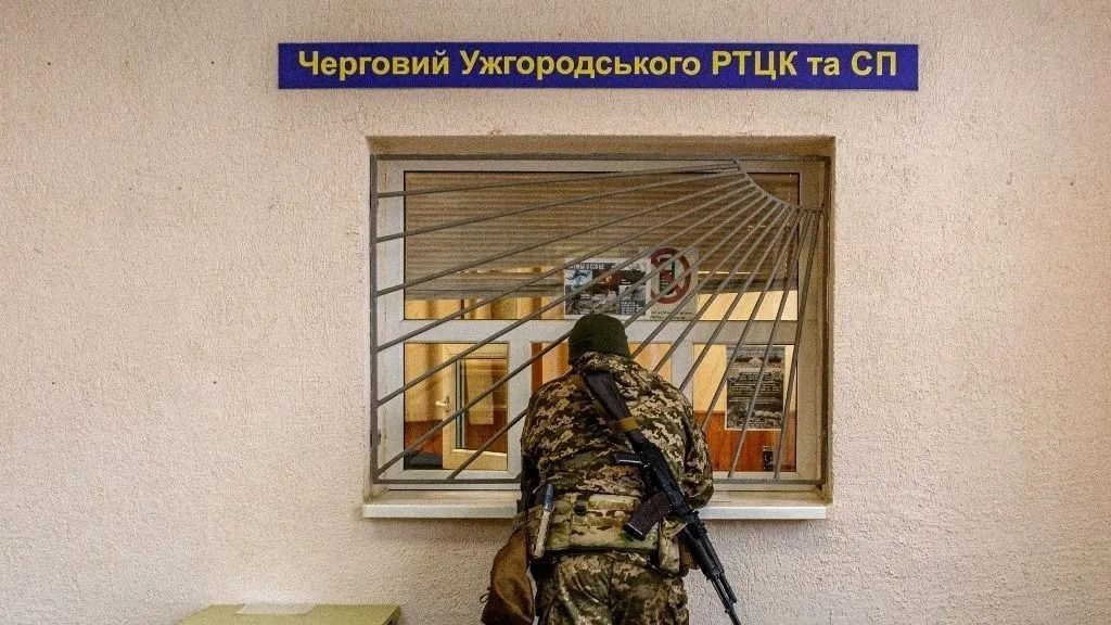 Súlyos korrupciós gyanú vet árnyékot a kárpátaljai sorozási rendszerre