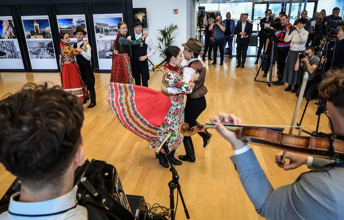 Budapest - Amire büszkék vagyunk c. fotóalbum bemutató Néprajzi Múzeum
