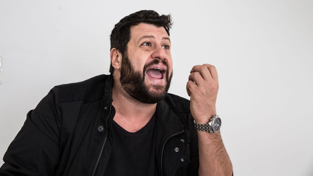 Puzsér Róbert küldte meg a selyemzsinórt Magyar Péternek