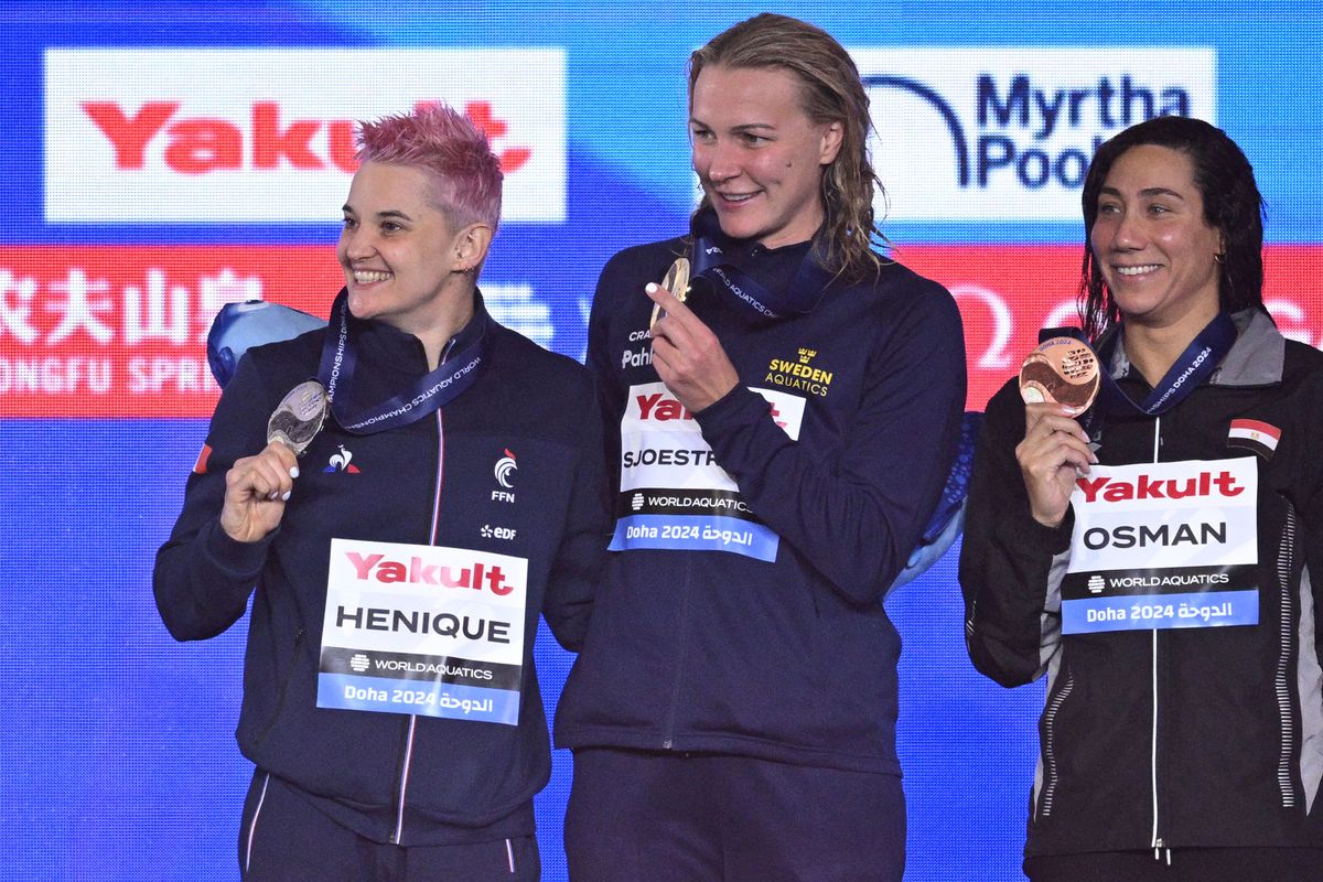 Egyiptom háromszoros vb-érmes úszója, Farida Oszman (jobbra) is felszólalt a tragédia után Jasszer Idrisz és az általa vezetett szervezet ellen