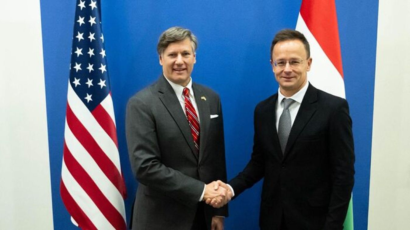 Peter Szijjarto, Hungary's Minister of Foreign Affairs and Trade, with Christopher Landau, U.S. Deputy Secretary of State (Source: Facebook/Peter Szijjarto)