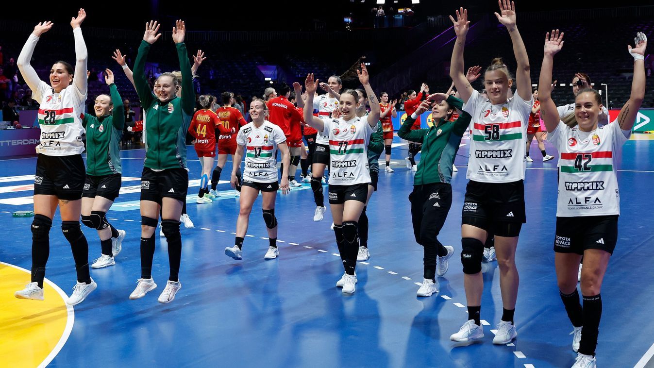 Boldog magyar és csalódott román játékosok 
Orbán Viktor nyilatkozat
Fotó: Árvai Károly Forrás: KAR