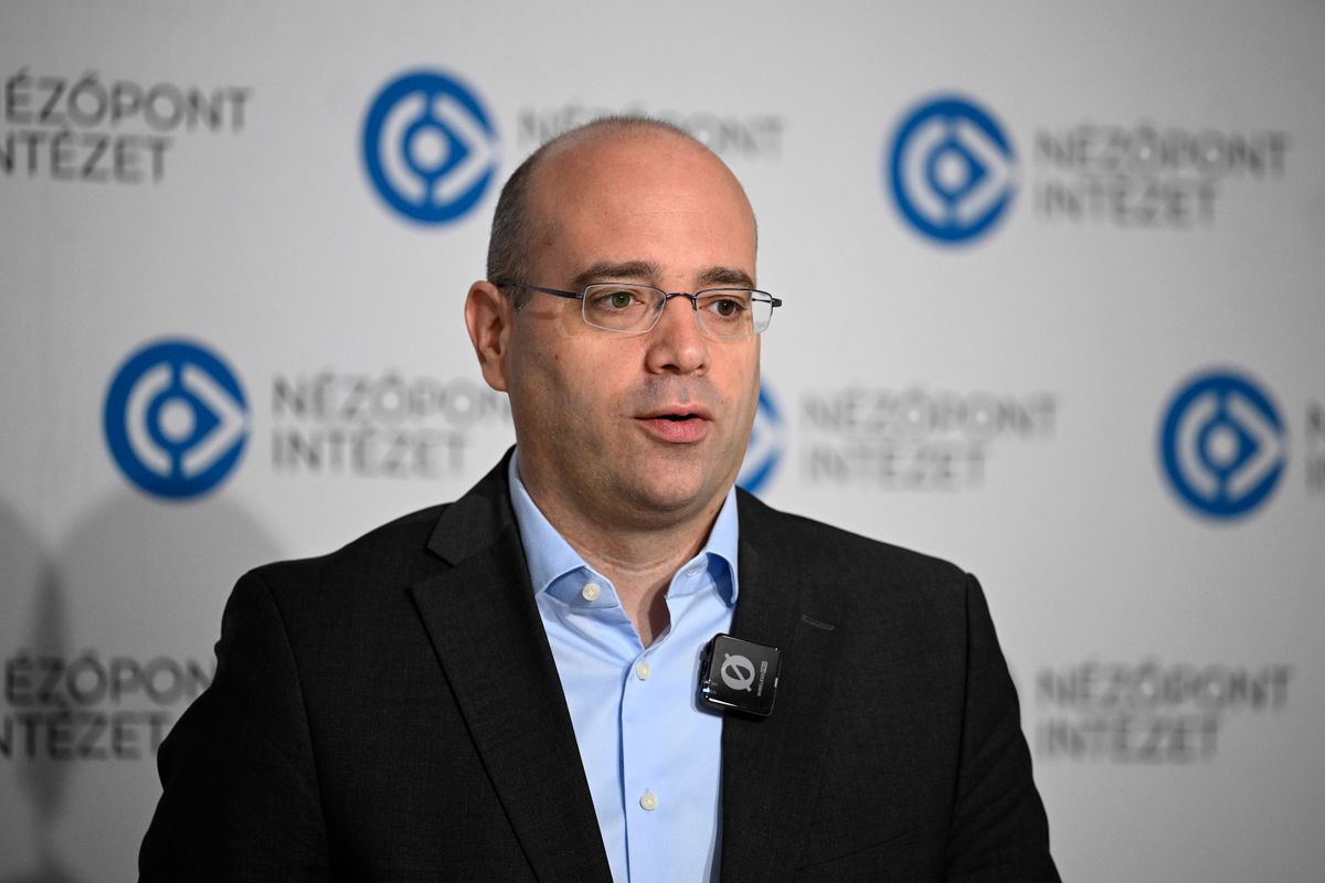 Budapest, 2025. október 15.
Mráz Ágoston Sámuel, a Nézőpont Intézet vezetője beszédet mond az intézet Sajtószabadság Magyarországon című elemzését bemutató rendezvényén Budapesten 2025. október 15-én.
MTI/Bodnár Boglárka