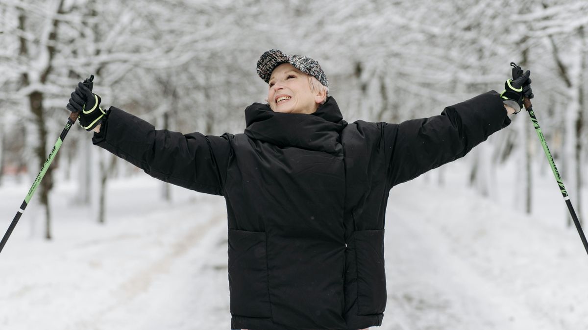 Ízületek védelme hidegben: apró szokások, amelyek sokat számítanak télen