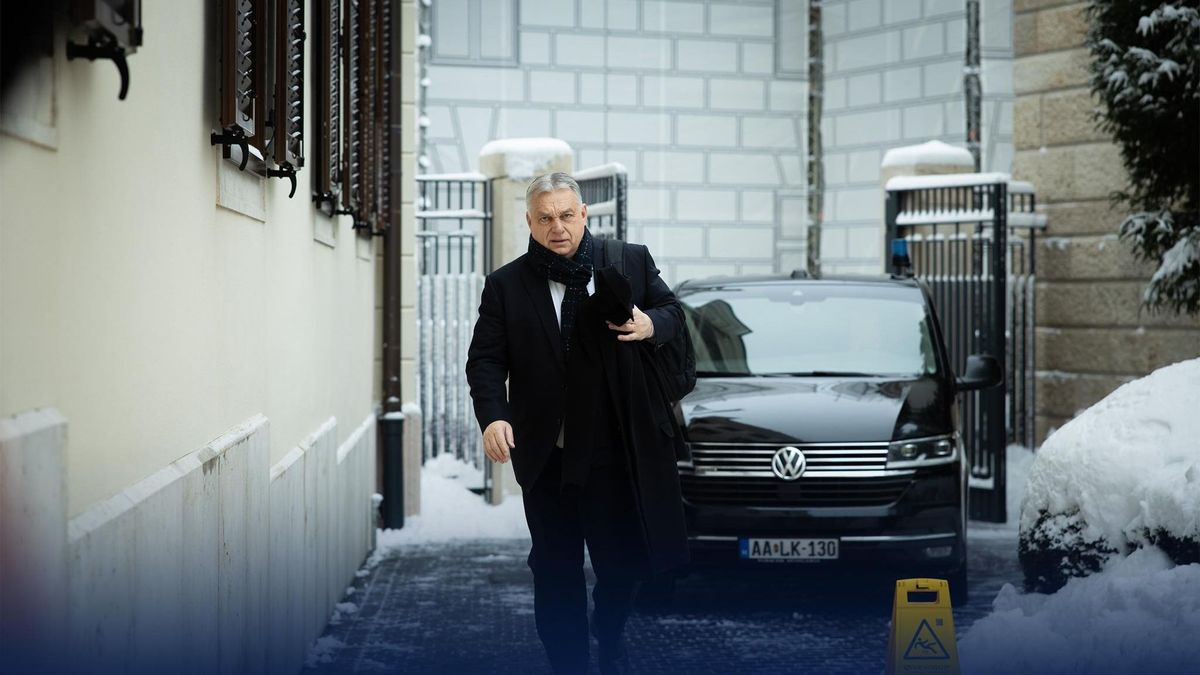 Orbán Viktor megmutatta, honnan irányítják a hóhelyzet kezelését + videó