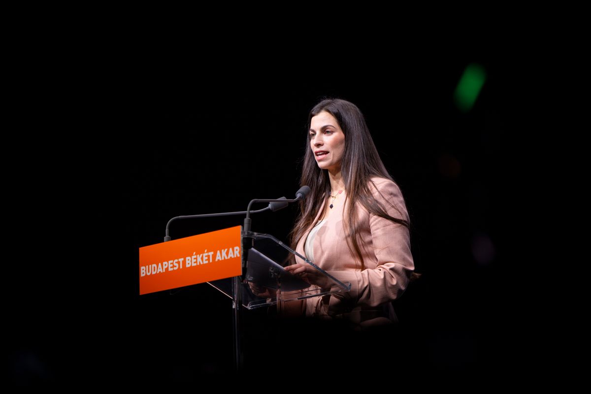 Budapest, 2026. január 6.
A Miniszterelnöki Kommunikációs Főosztály által közreadott képen Szentkirályi Alexandra, a Fidesz-KDNP fővárosi frakciójának vezetője beszédet mond a Fidesz budapesti jelöltállító gyűlésén 2026. január 6-án. A gyűlésen beszédet mondott Orbán Viktor miniszterelnök, a Fidesz elnöke.
MTI/Miniszterelnöki Kommunikációs Főosztály/Fischer Zoltán