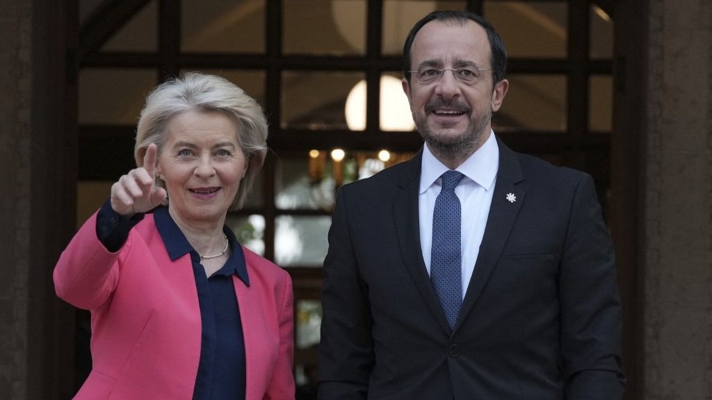 Orbán Viktor egymás után idézte fel a háborúpárti politikusok nyilatkozatait