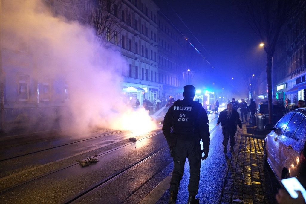 Migránsok támadtak a rendőrökre Németország több nagyvárosában szilveszter éjjel Fotó: SEBASTIAN WILLNOW / DPA