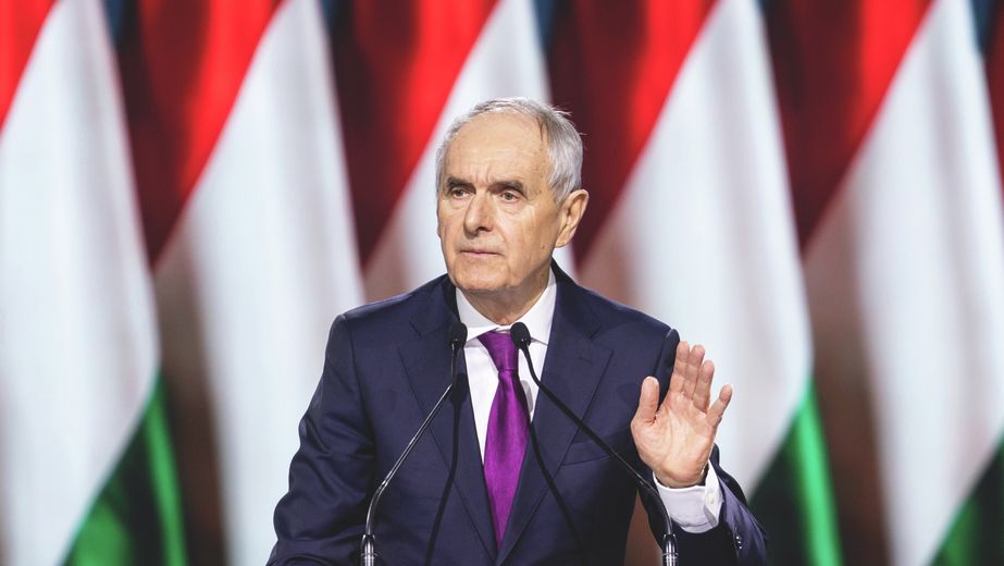 20260110 Budapest
Fidesz kongresszus, ahol bemutatták a 2026-os országgyűlési választás jelöltjeit.
fotó: Ladóczki Balázs (LB)
MW
Képen: Szita Károly, a Megyei Jogú Városok Szövetségének elnöke, Kaposvár polgármestere

Gidró