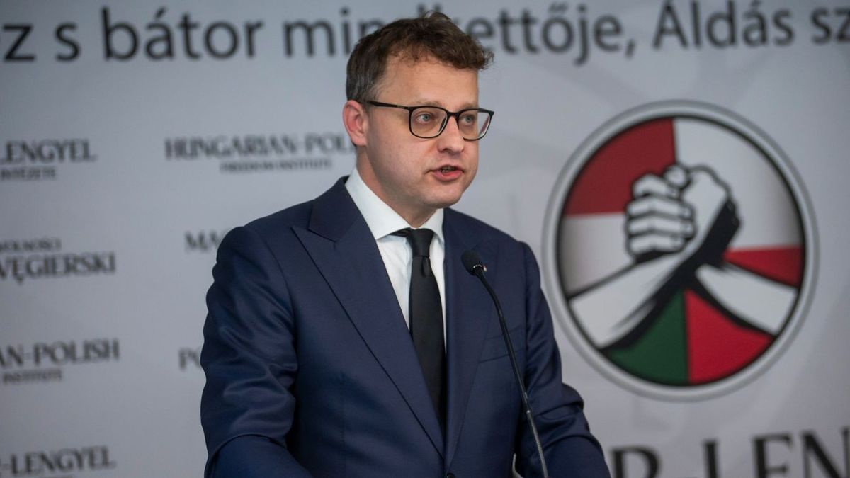 Marcin Romanowski szerint Magyarországra is ez vár, ha nem lesz résen