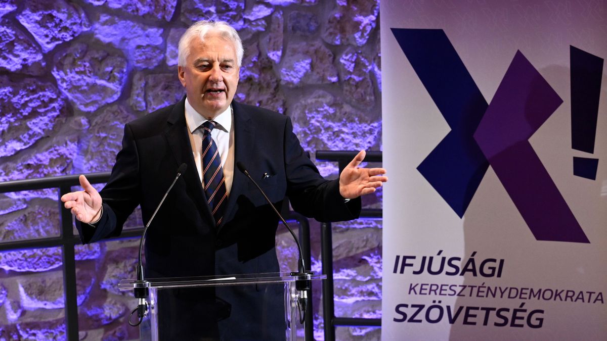 Semjén Zsolt: A KDNP az örök keresztény értékeket képviseli