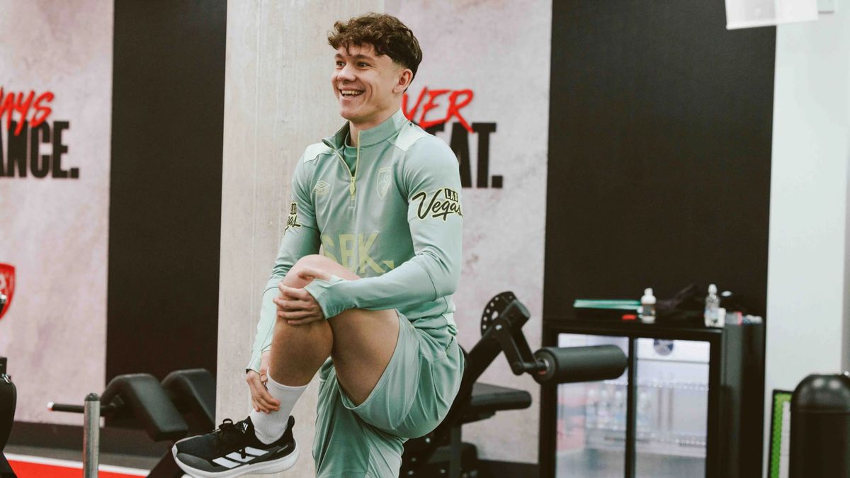 „Nagyszerű lesz ellenük játszani, de...” – Tóth Alex a Liverpool magyarjainak üzent