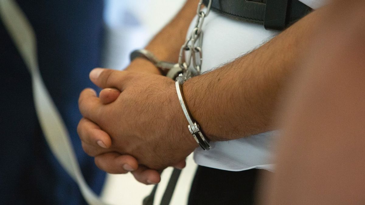 Kristályport árultak „füstölőként” a tiszaburai drogdílerek