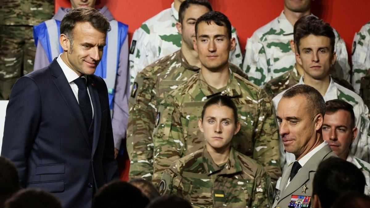 Elkezdődött: Franciaország katonákat toboroz