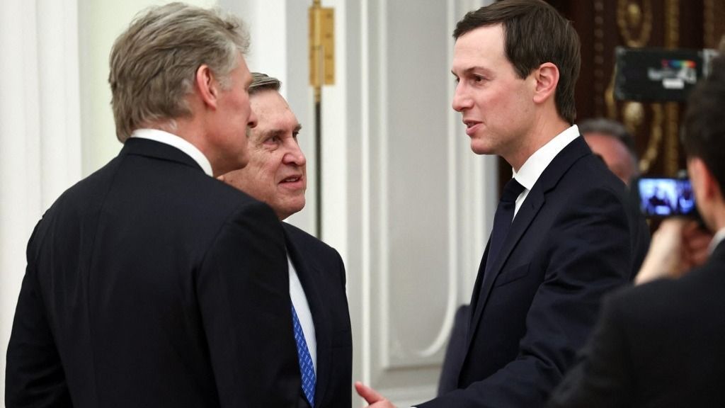 Peszkov megerősítette, hogy Moszkva továbbra is számol a háromoldalú tárgyalások folytatásával