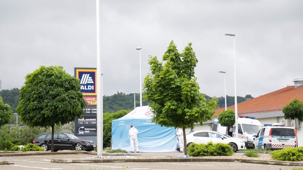 Kalapáccsal csapott le a gyilkos