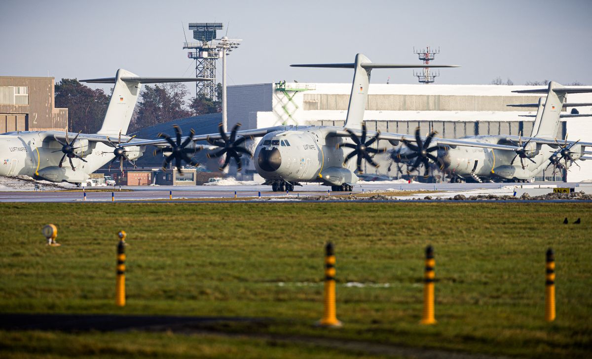 Az első európai katonák megérkeztek 