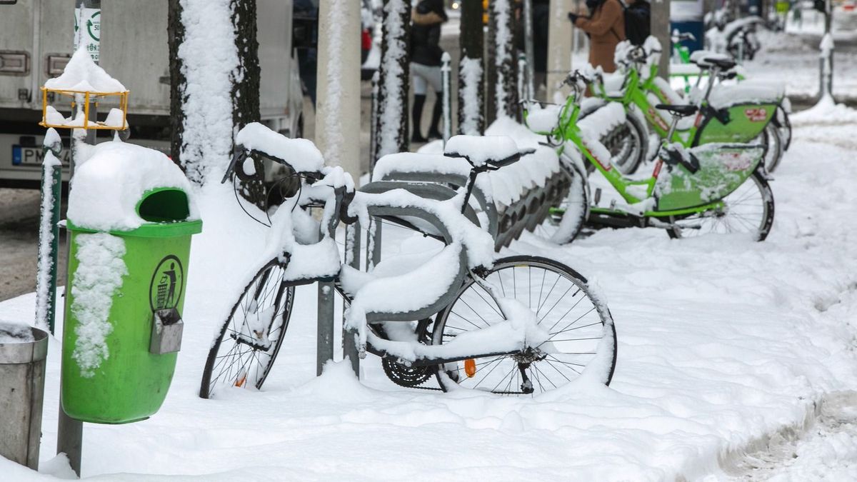 20260107 Budapest 
Havazás utáni Budapest, kertváros, belváros, dugó képek 
Fotó: Gábor Zoltán (GZ) 
MW Bulvár