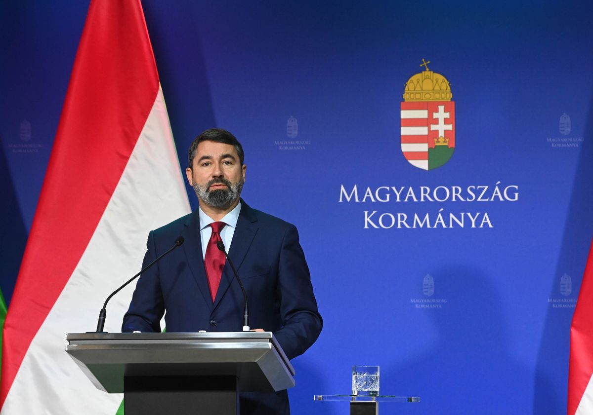 Budapest, 2025. január 15.
Hidvéghi Balázs, a Miniszterelnöki Kabinetiroda parlamenti államtitkára sajtótájékoztatót tart Sikerrel zárult a nemzeti konzultáció címmel a Miniszterelnöki Kabinetiroda épületében 2025. január 15-én.
MTI/Bruzák Noémi