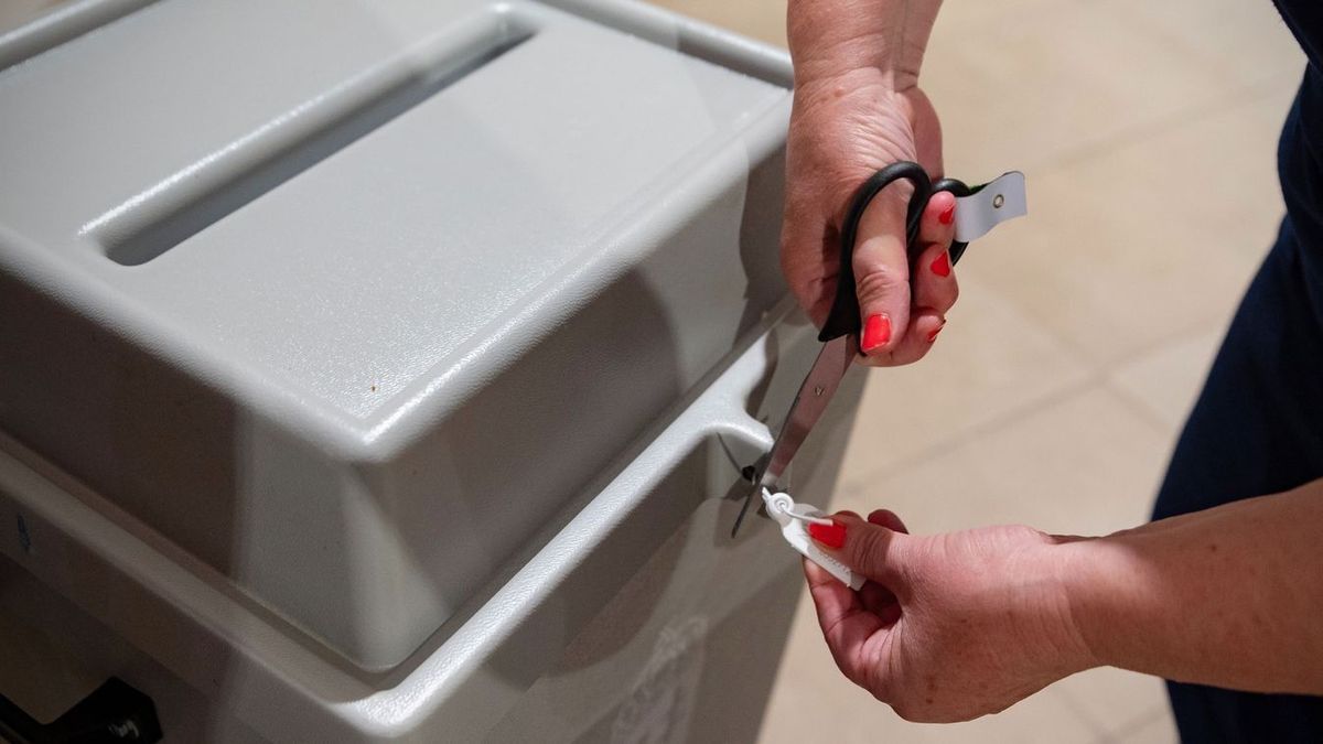 Újraválasztották a hivatali visszaéléssel gyanúsított polgármestert