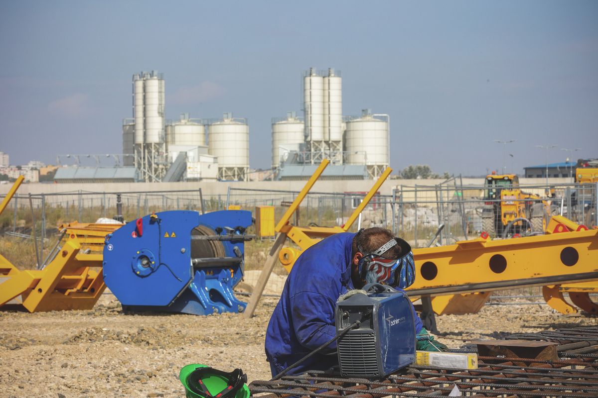 20230922 PaksPaks II. beruházási területén sajtóbejárás. A résfalazási terület, a 6. blokk talajkitermelése –5 m szintig.Fotó: Mártonfai Dénes MDTolnai Népújság MD, blokk