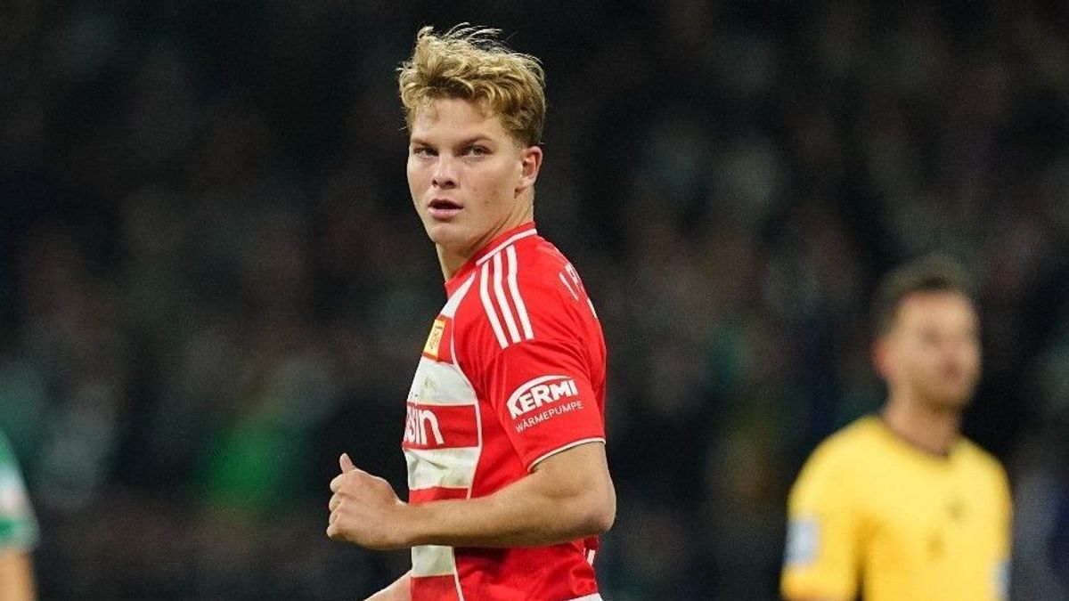 Schäferék emberhátrányban mentettek pontot Augsburgban, de ezt már csak a kispadról láthatta Rossi kedvence