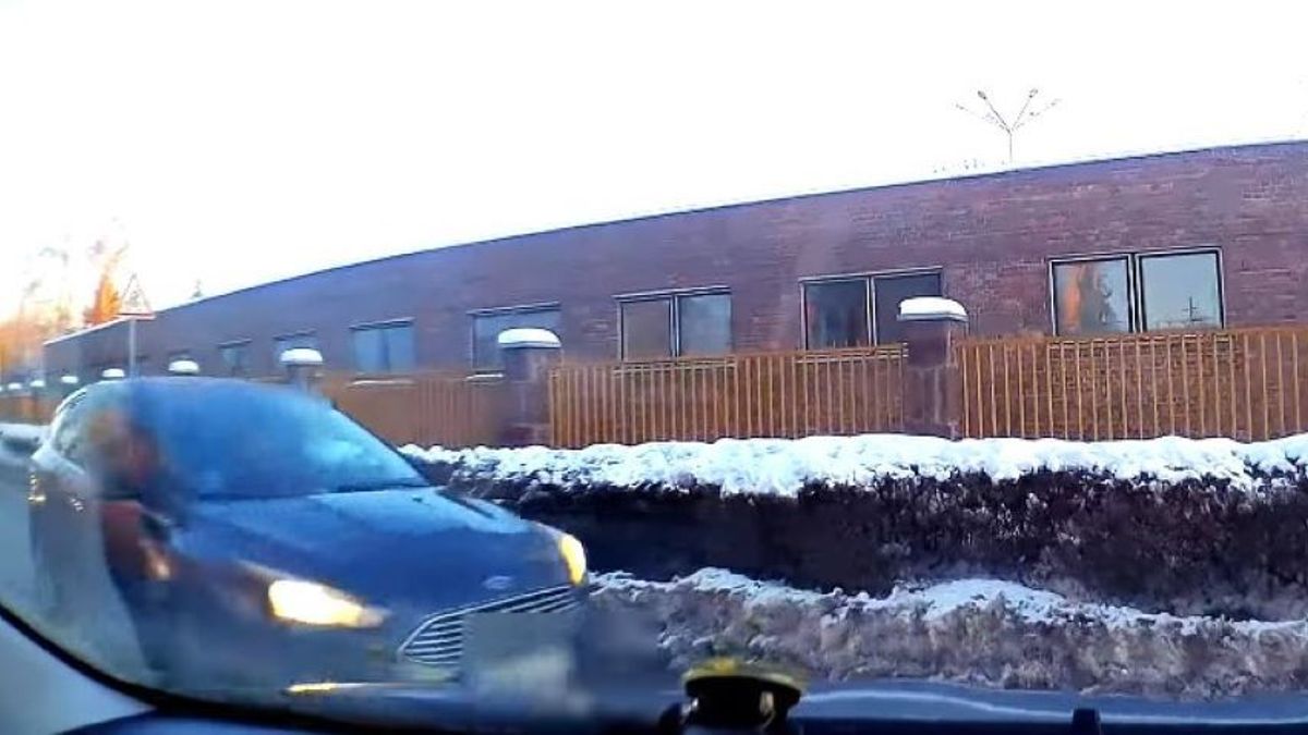 Csúnya baleset lett Kecskeméten egy egyszerű balra kanyarodásból + videó